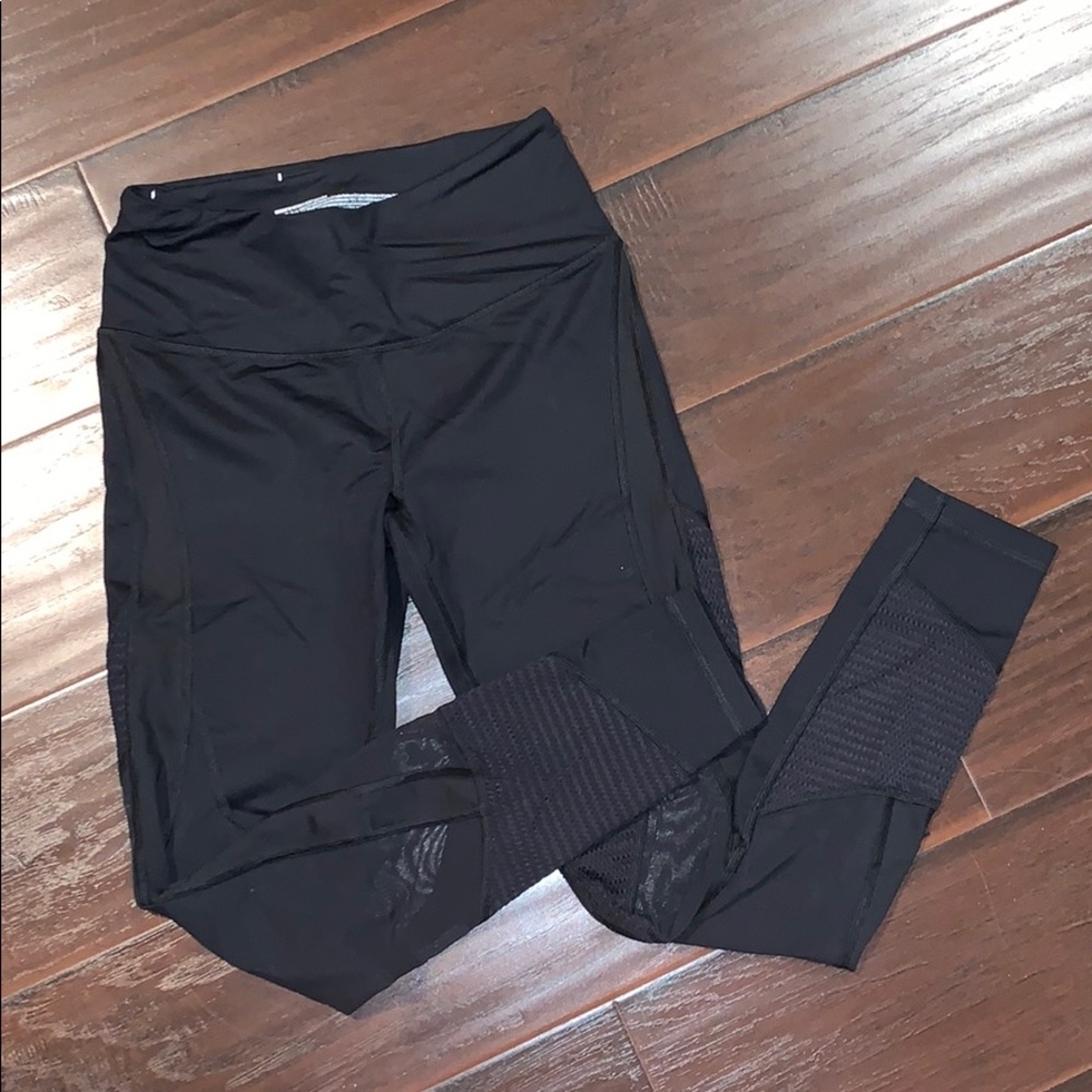 Black size small Victoria’s Secret sport legging